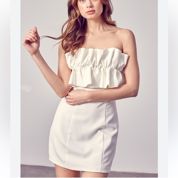 Do + Be Collection - Open Shoulder Ruffle Detail Dress Medium - Picture 16 of 16